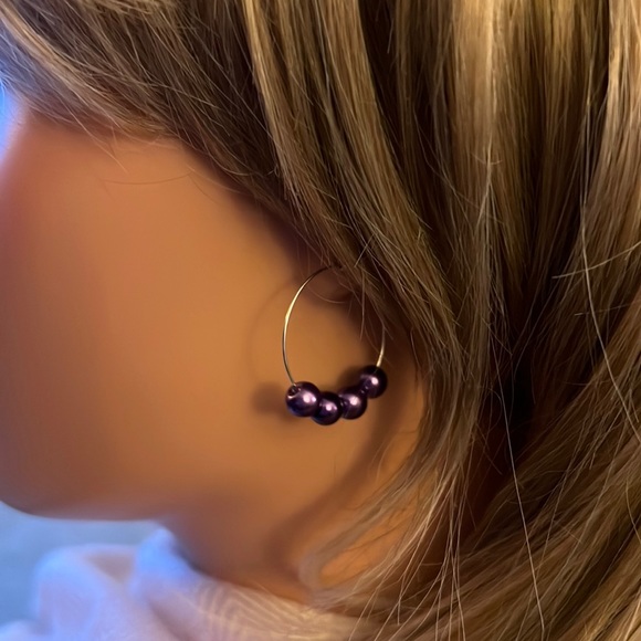 Czech Pearlized Hoops - Picture 1 of 4